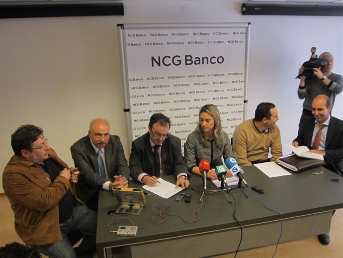 La Dirección De NCG Y Los Sindicatos, Durante La Firma