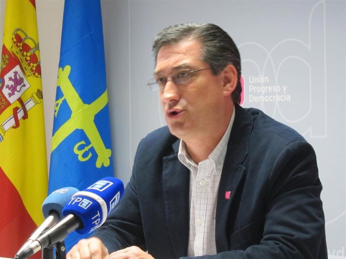 Ignacio Prendes (Upyd), En Rueda De Prensa