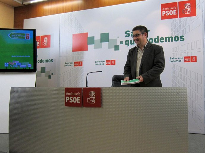 Francisco Reyes, Antes De Hacer Balance De La Campaña Del 25M En Rueda De Prensa