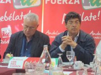 Valderas recorre 8.000 kilómetros y mantiene más de 80 actos durante una campaña que ha sido "de diez"