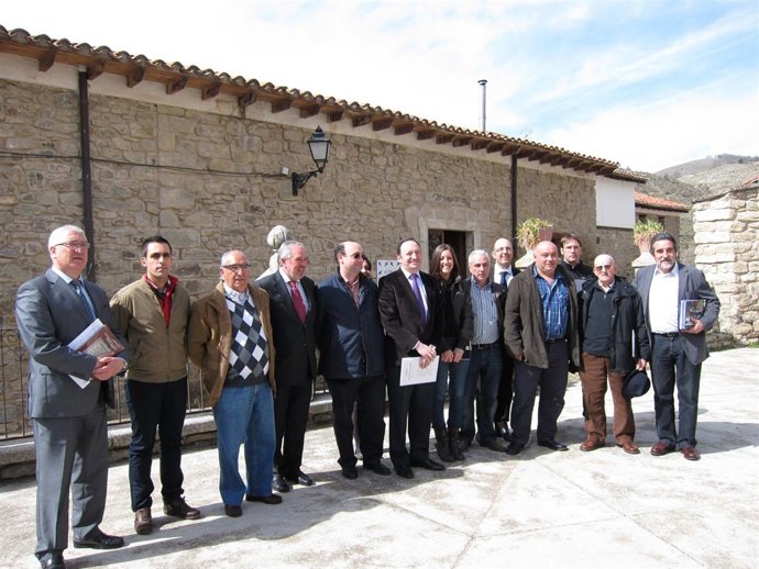 Sanz En Su Reunión Con Alcaldes De San Román De Cameros