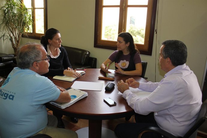 Reunión Entre Greenpeaces Y Cabildo De Fuerteventura