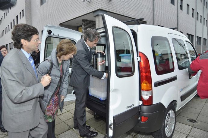 Campaña 'Ola De Frío' En Santander 