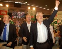 Griñán pide a los andaluces que impidan que la derecha imponga en esta tierra su ideología "reaccionaria"