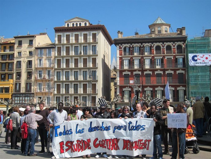 Manifestación Con Motivo Del Día Contra El Racismo.