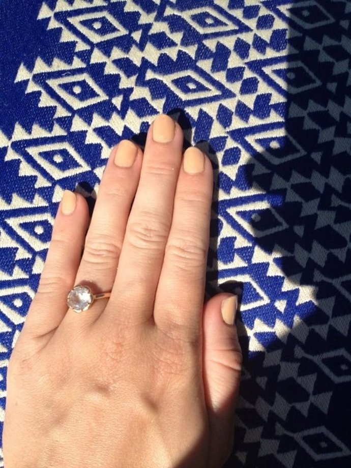 Anillo De Compromiso De Miley Cyrus En Twitter