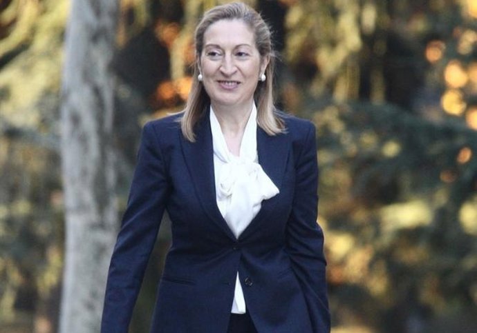 Ana Pastor, Ministra De Fomento