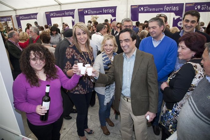 Martínez Y Calderón, En La Inauguración De La Feria De Artesanía Rural