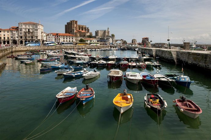 Puerto De Castro Urdiales