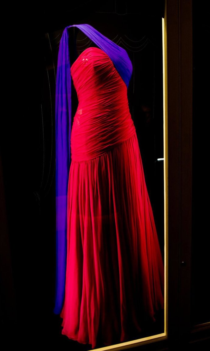 Exposición De La Princesa Diana En Londres 2012