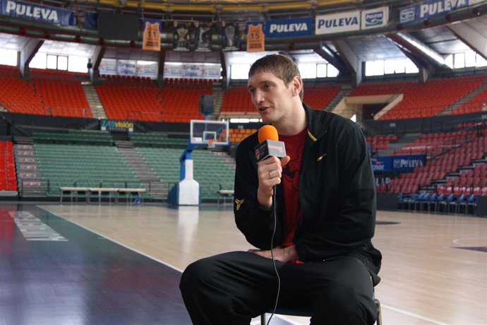 El Pívot Del Valencia Basket Lishchuk