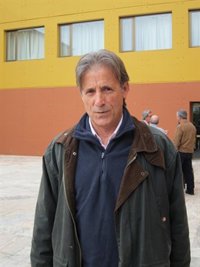 Escobar dice que la "imagen que hay que transmitir" es que el parlamento "se queda sólo con los diputados del PP"