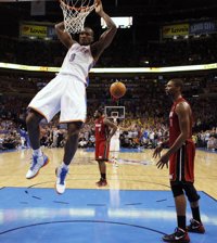 Ibaka brilla en la victoria ante los Heat