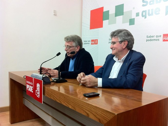 González Cabaña Y Luis Pizarro (PSOE) En La Noche Electoral Del 25M
