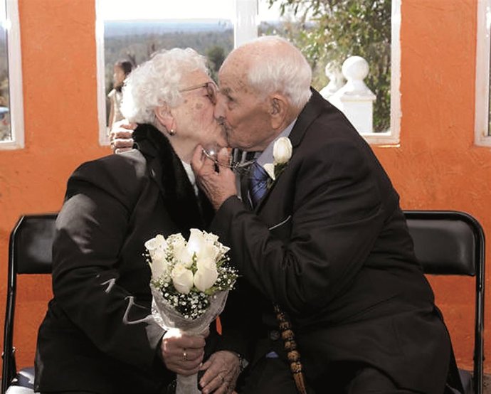 Matrimonio De Bicorpo Cumple Sus 'Bodas De Diamante'