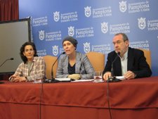 Los Concejales De Nabai Itziar Gómez, Uxue Barkos, E Iñaki Cabasés.