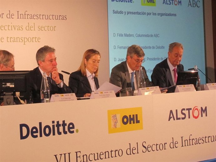 La Ministra De Fomento En El Foro De Infraestructuras
