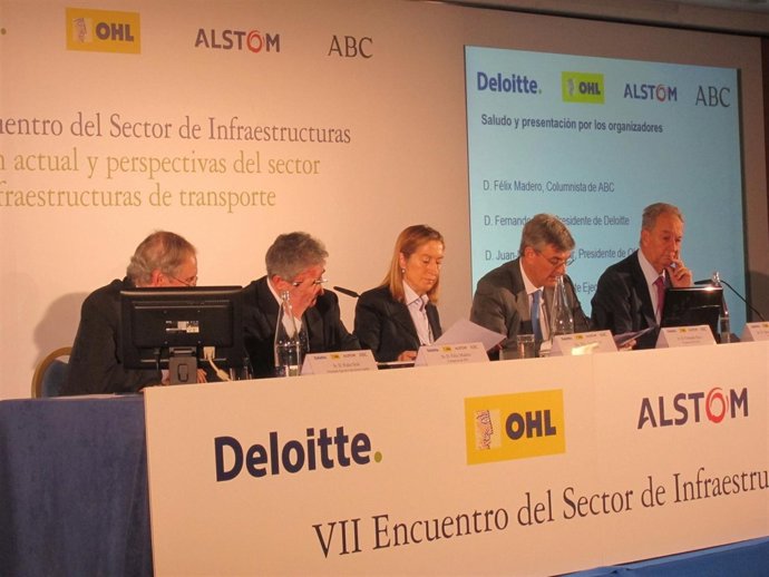 La Ministra De Fomento En El VII Encuentro De Infraestructuras
