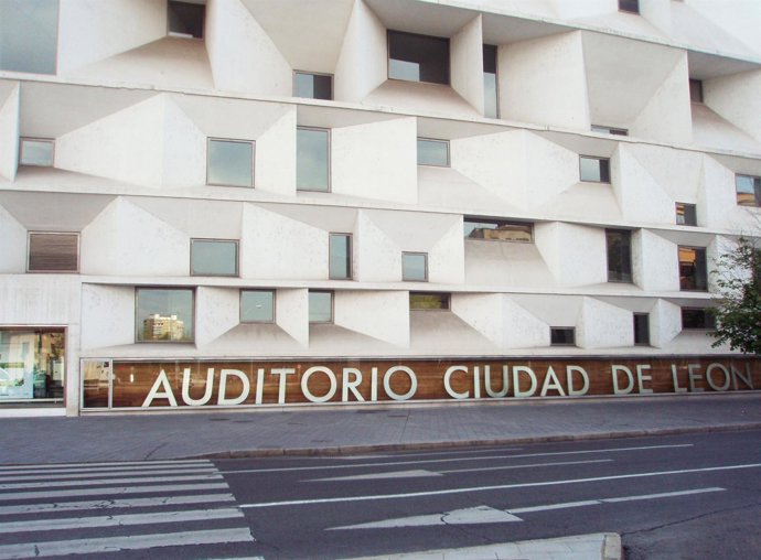 Fachada Del Auditorio  De León