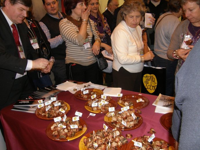 Imagen De Una De Las Degustaciones De Lechazo En Alimentaria       