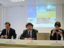 El Secretario De Universidades E Investigación De La Generlitat A.Castellà