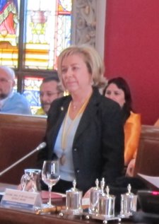 Dolores Serrat, Consejera De Educación, Universidad, Cultura Y Deporte De Aragón