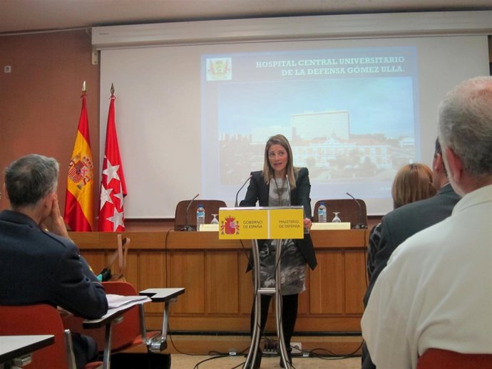 La Subsecretaria De Defensa, Irene Domínguez-Alcahud, En El 'Gómez Ulla'