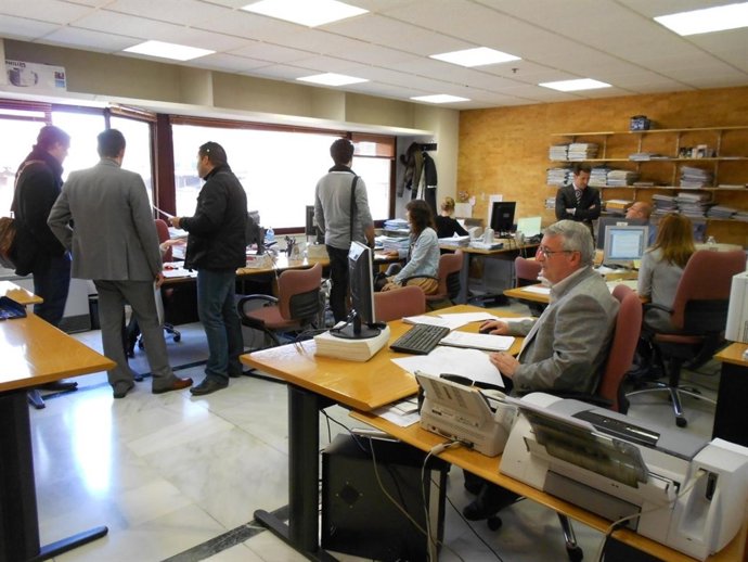 Funcionarios De La Administración Local 