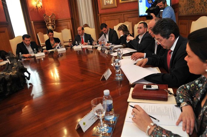 Condado Paradanta Fotografías:11:00 Horas...O Titular Da Deputación, Rafael Louz