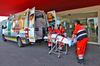 El transporte sanitario deberá mantenerse en su totalidad mientras habrá servicios mínimos en viajeros y escolar