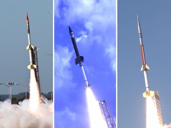 Tres De Los Cohetes De La Misión Atrex