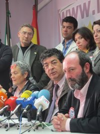 Valderas señala que "tiene que haber" en 2012 una comisión de investigación sobre ERE