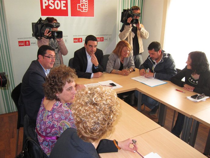 Mario Jiménez, Reunida Con El Comité