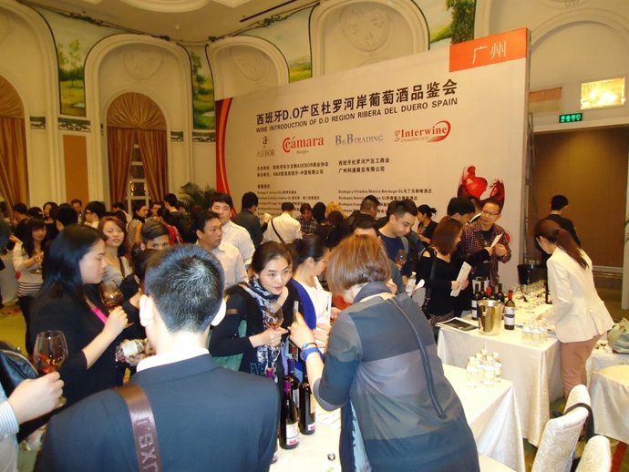 Acción Promocional De Las Bodegas De Ribera Del Duero En China  