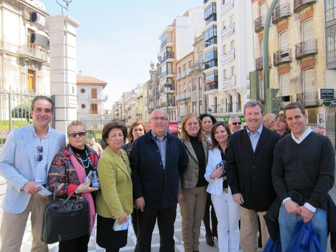 García Anguita Junto A Otros 'Populares'