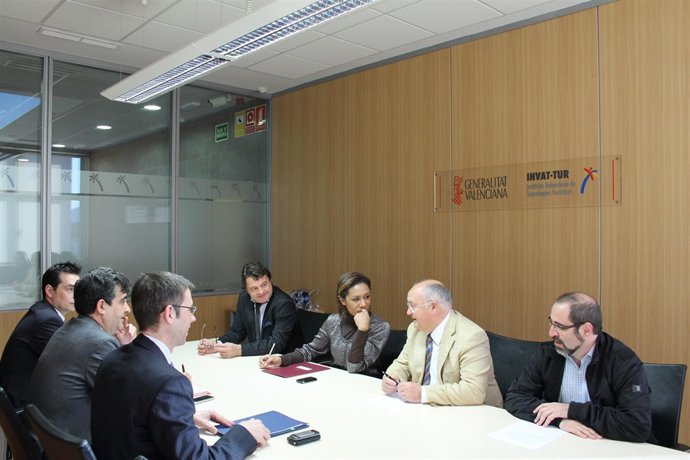 Lola Johnson En Su Visita A Benidorm (Alicante)