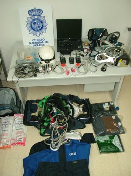 Objetos Robados En Un Vehículo De Una Empresa En Ávila