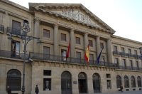 El Gobierno de Navarra condena los ataques a dos sucursales bancarias de Alsasua