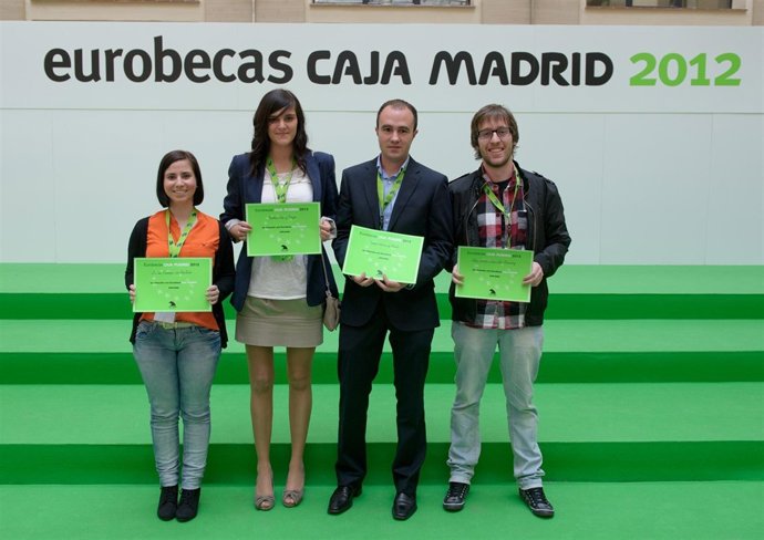 Jóvenes Asturianos Becados Por Caja Madrid.