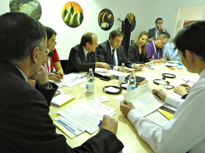 El Conseller Pelegrí Durante La Reunión De Promoción Del Lobby 