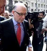 Economía/Macro.- Montoro lamenta titulares "exagerados" sobre el déficit e insiste en que España cumplirá el objetivo 