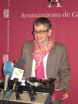 Ana González, Concejala Del PSOE En Gijón.