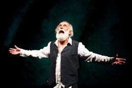 Propuesta Escénica,Dramaturgia Y Dirección: Francisco Ortuño Milán.Interpretació