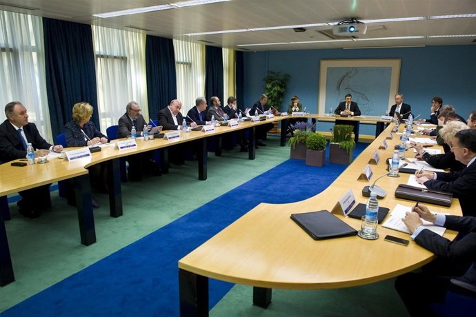 Reunión Del Consejo Asesor.