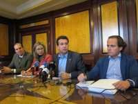 Manzano dice que los diputados que no asistan a la Asamblea cometerían "una falta de respeto" a los extremeños