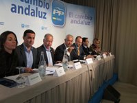 Arenas advierte al PSOE que "quien ha ganado las elecciones tiene más derecho a gobernar que nadie"