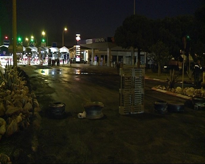 Acceso A Mercabarna Bloqueado