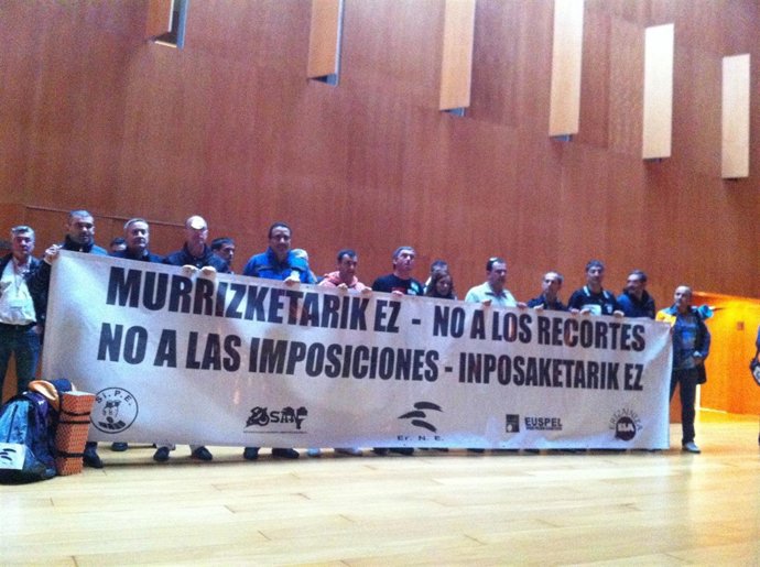 Delegado De La Ertzaintza Inician El Encierro