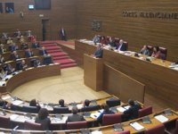 Fabra señala que para salir de la crisis "hace falta trabajar muchísimo más y no huelgas políticas"