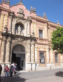 Fachada Del Museo De Bellas Artes De Sevilla